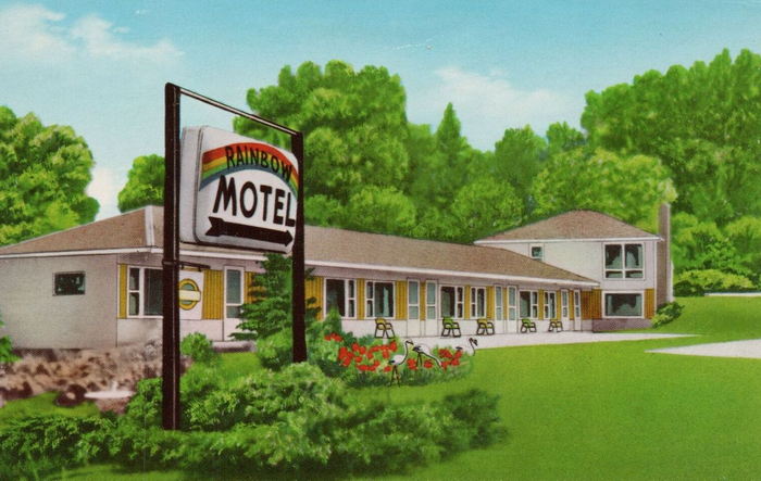 South Arms Retreats (Rainbow Motel) - Vintage Postcard